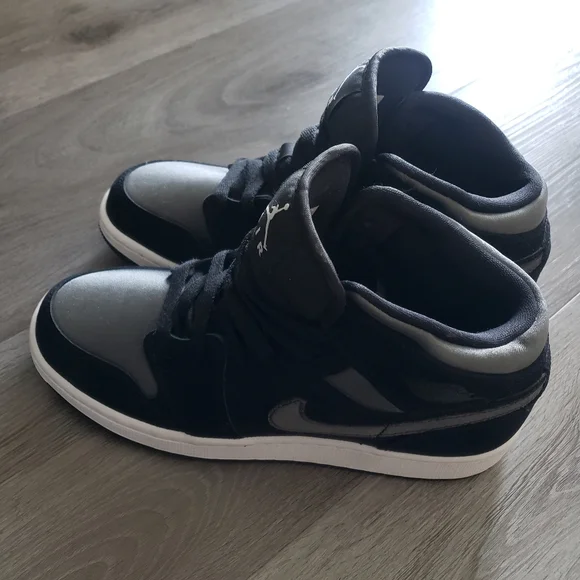 Nike Jordan 1 Mid Nylon Black Anthracite Size 5.5 NWOT - Picture 3 of 8
